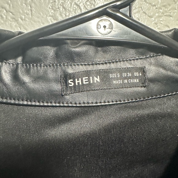 Vintage style SHEIN Black Faux Leather Fringe Belted Jacket - Picture 16 of 16